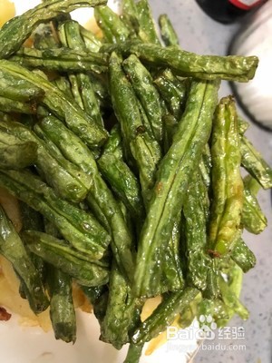 红烧豆角土豆条的做法