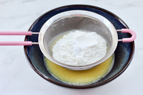 奶香水果干华夫饼