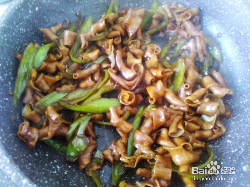 青椒爆炒鸭肠的做法