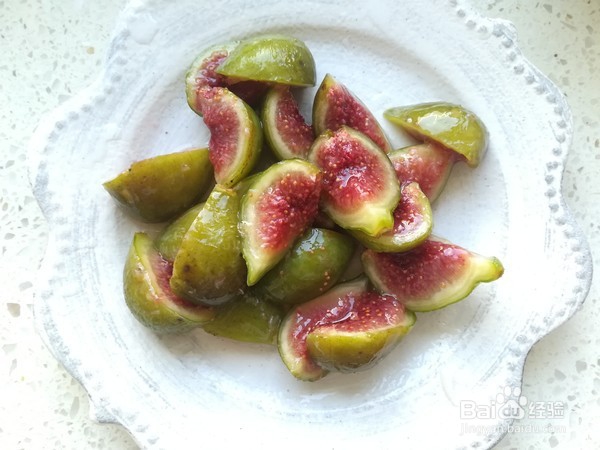 无花果雪梨百合甜汤的做法