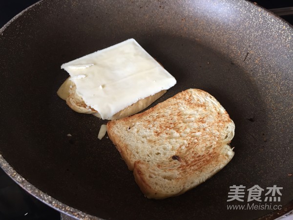 芝士鱼排吐司汉堡