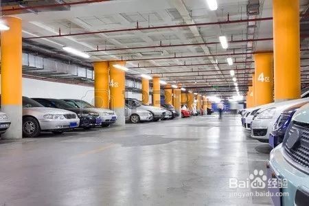 如何大型停车场迅速找到自己爱车的好办法