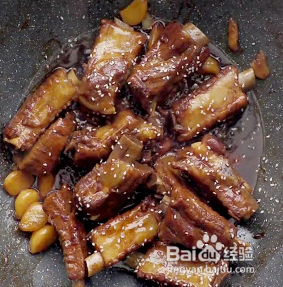 美味蒜香排骨
