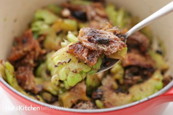 豆豉鲮鱼炒苦瓜