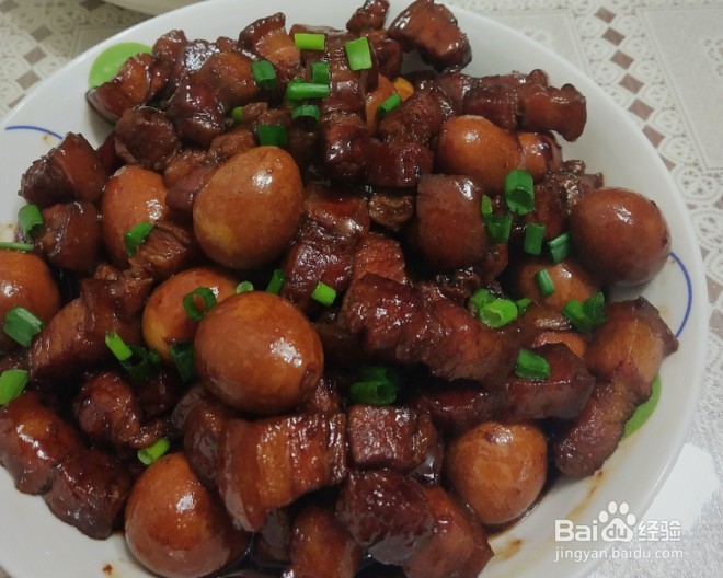 鹌鹑蛋红烧肉的做法