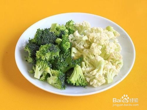 彩椒清炒菜花西兰花