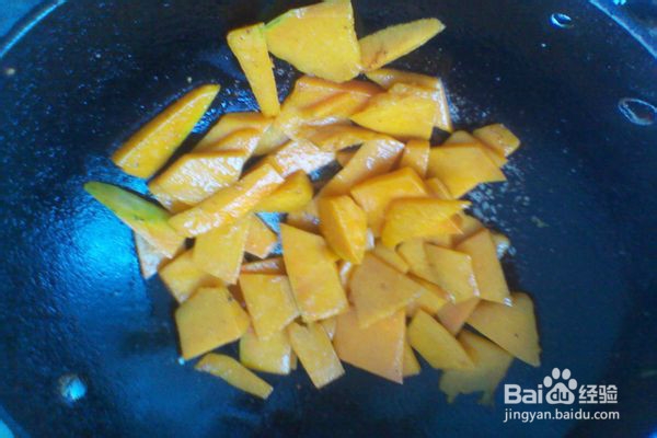 我的厨房：怎样炒南瓜
