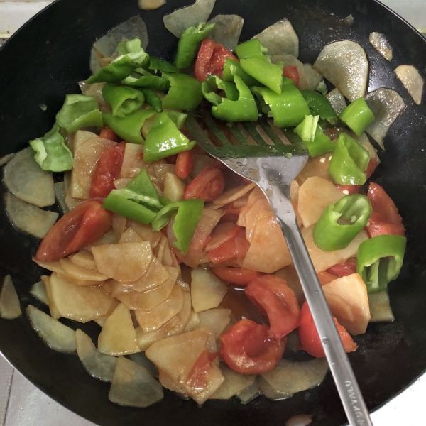 青椒番茄土豆片儿