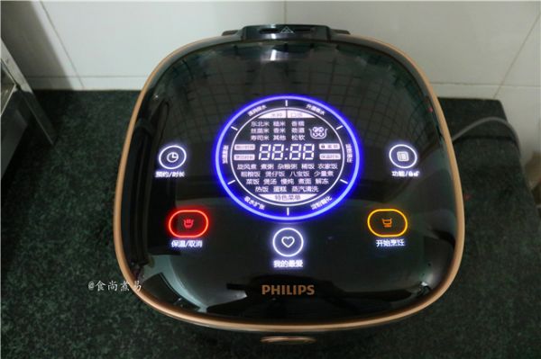 五花肉腊肠豇豆焖饭