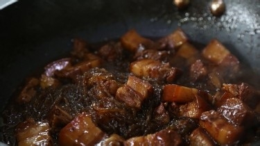 如何做一道东北口味的猪肉炖粉条？