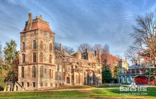 全球十大位置诡异的美丽城堡