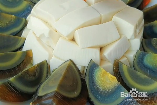 如何凉拌皮蛋豆腐