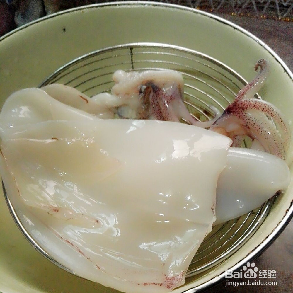 原汁原味养生菜----鱿鱼炒西兰花怎样做