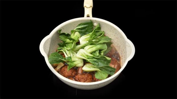 香菇肉圆炖青菜