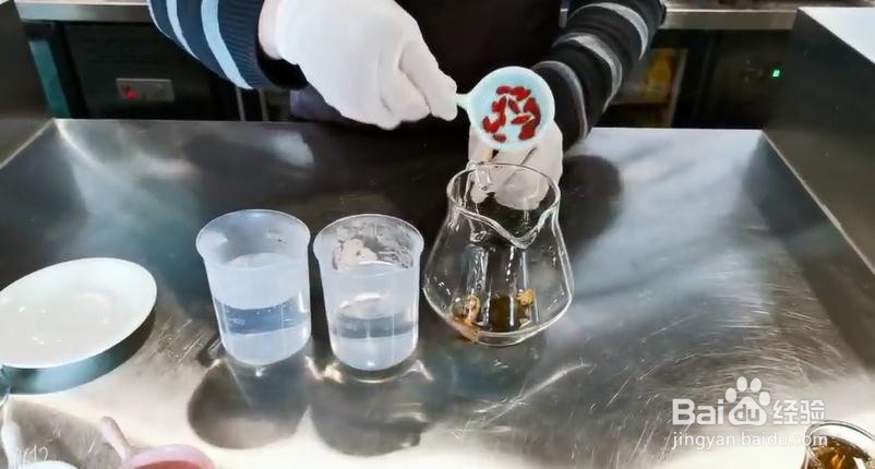 罗汉果雪梨蜂蜜水