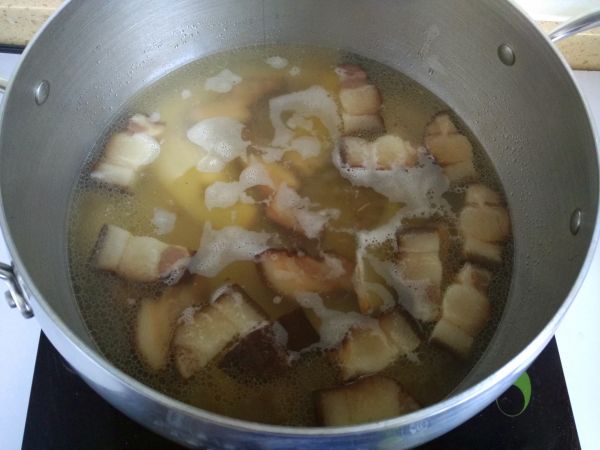 竹笋腊肉鲜味汤