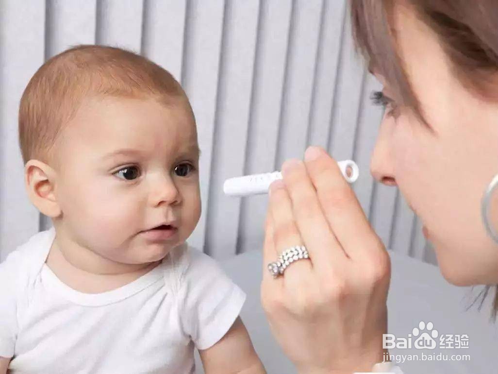 婴儿应在什么时候学走路?