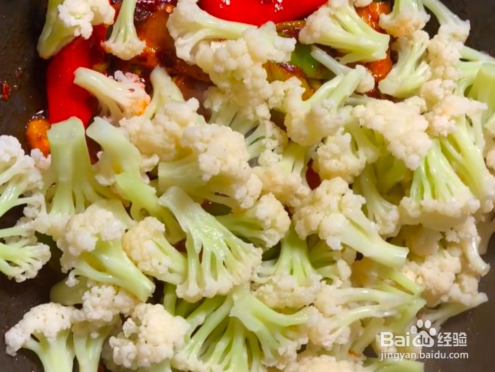 五花肉炒菜花的教程