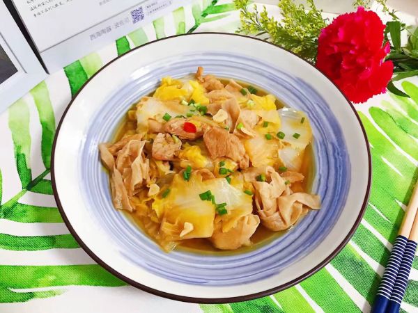 白菜腐皮炖五花肉