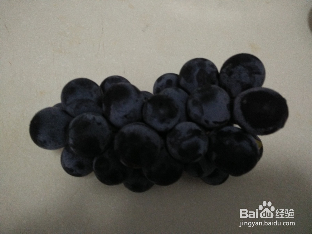 不知早上吃什么,玉米鸡蛋小米粥葡萄好营养