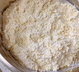 超级酥脆的蔓越莓蜜豆司康