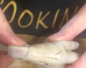 食谱:酸辣无骨鸡爪的具体做法