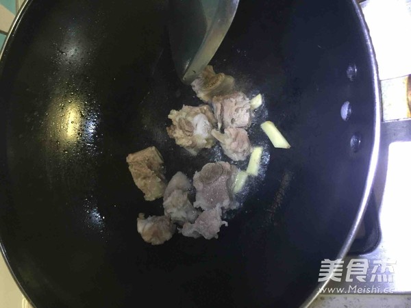 蒜香排骨的做法