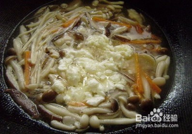 每日美食-芙蓉菌菇丝瓜汤的做法