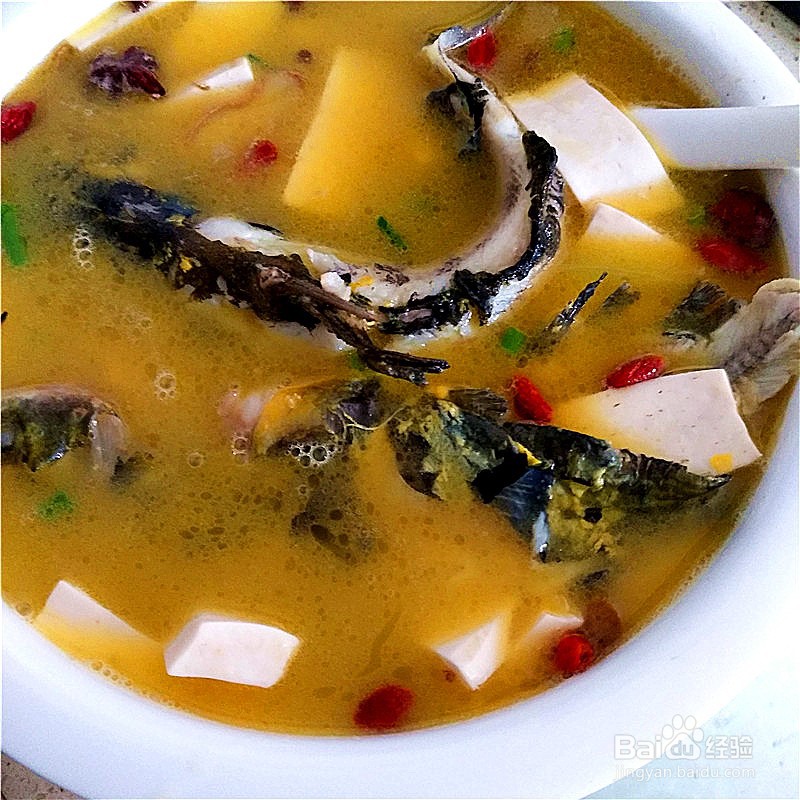 家常鱼汤的简单做法