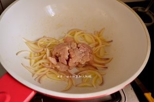 教你制作美味的番茄鸡肉浓情焗饭