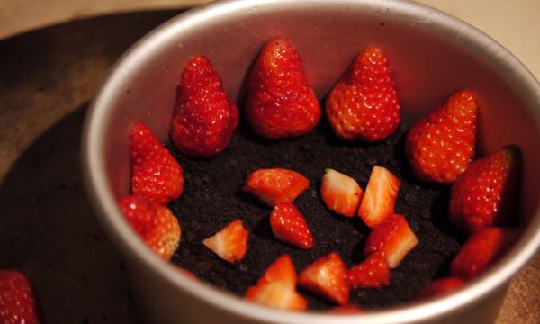 草莓酸奶慕斯蛋糕