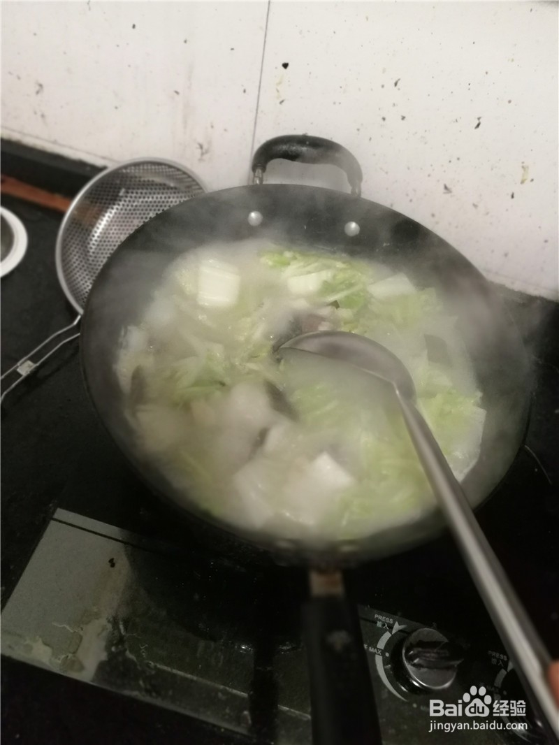 鱼骨汤炖白菜
