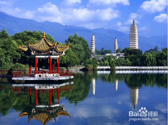 大理旅游景点大全之一崇圣寺三塔