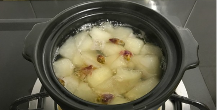 冰糖玫瑰炖梨