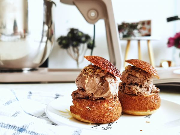 巧克力酥皮泡芙