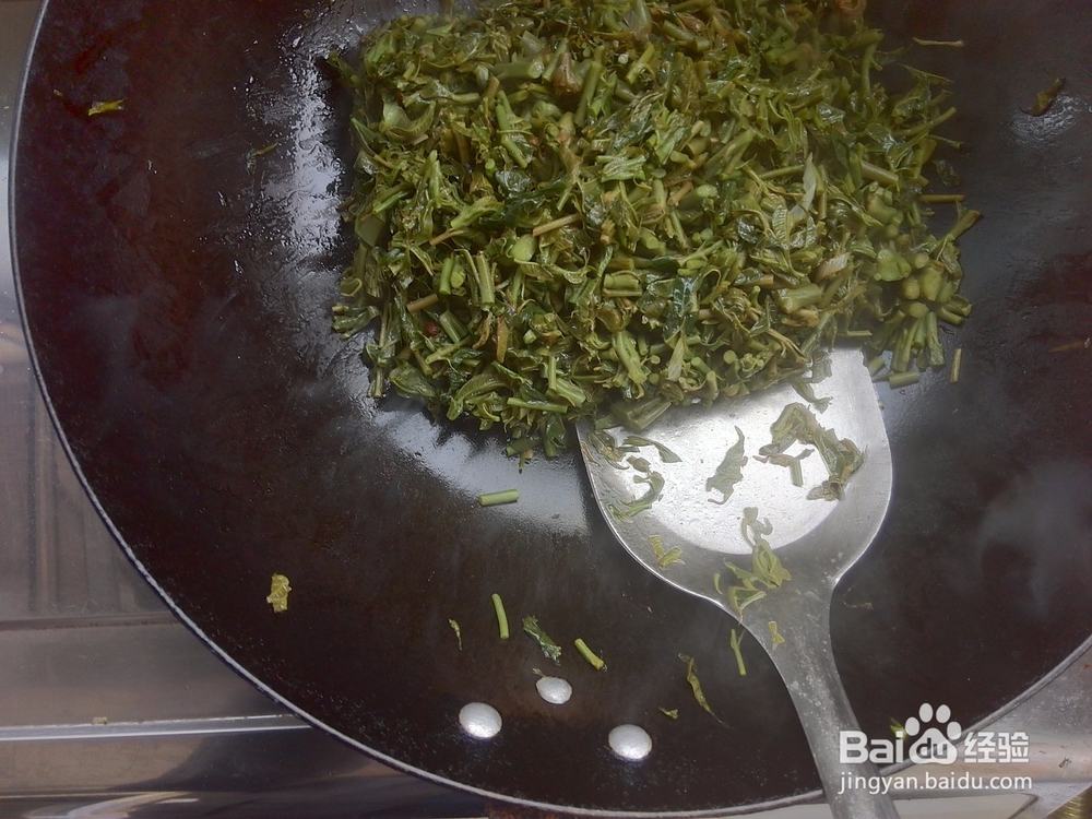 如何做家常的香椿芽炒鸡蛋