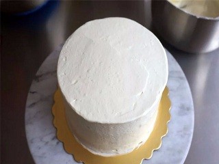 奶油水果生日蛋糕怎么做？