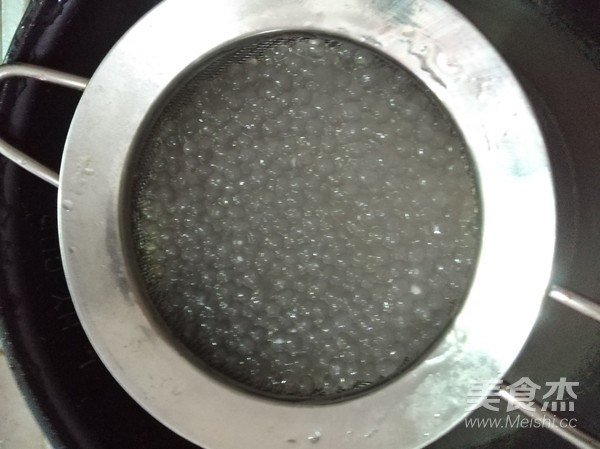 三色芋圆牛奶西米露