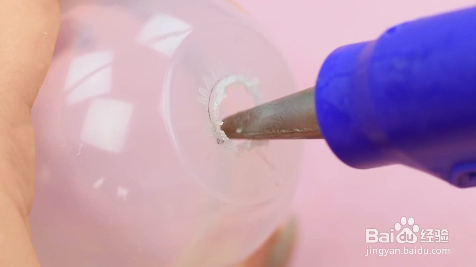 鸡蛋卷笔刀如何制作