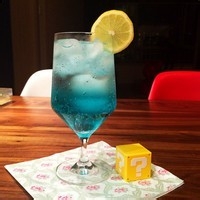 适合女生喝的鸡尾酒有哪些：[5]香槟型