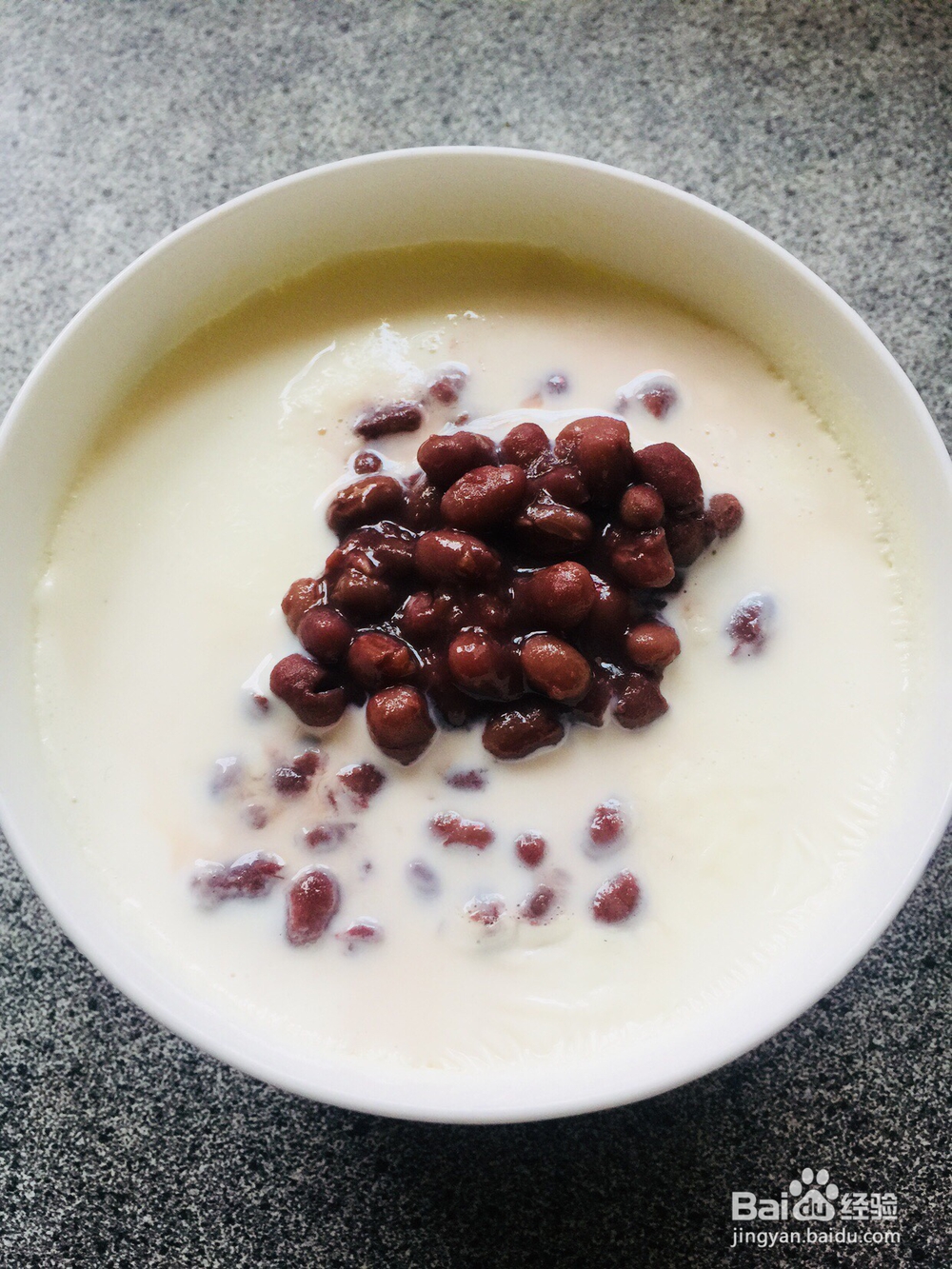 家常做法的红豆双皮奶