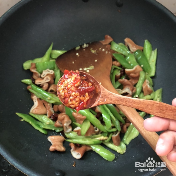 星期美食--快手下饭的爆炒猪肠怎么做?