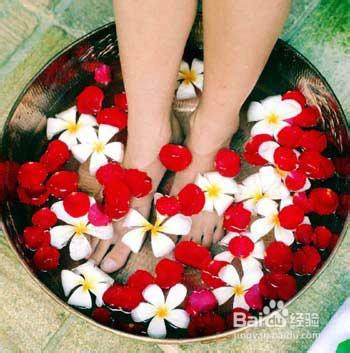 热水泡脚好处多