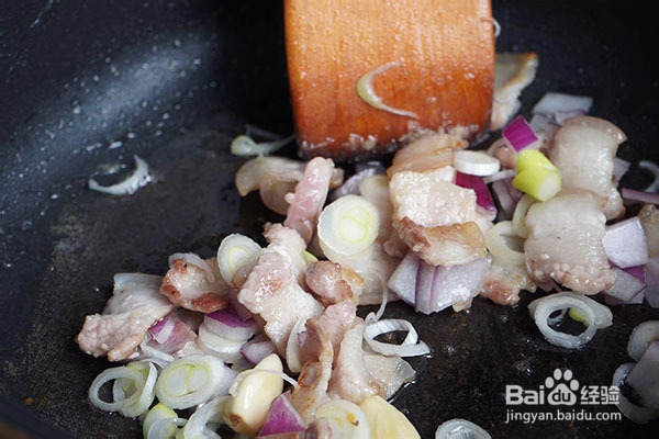 香浓的泡菜五花肉蛋蟹柳