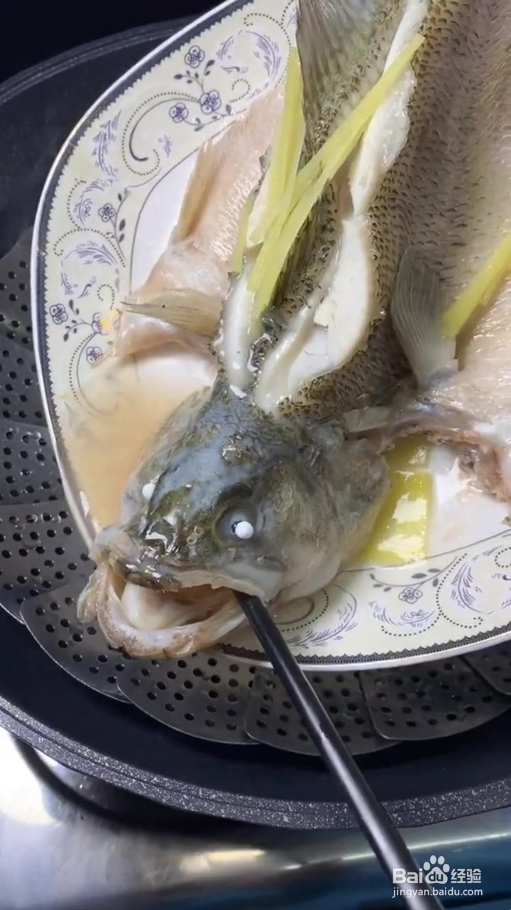 如何制作清蒸鲈鱼