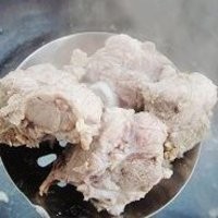 自制排骨玉米汤