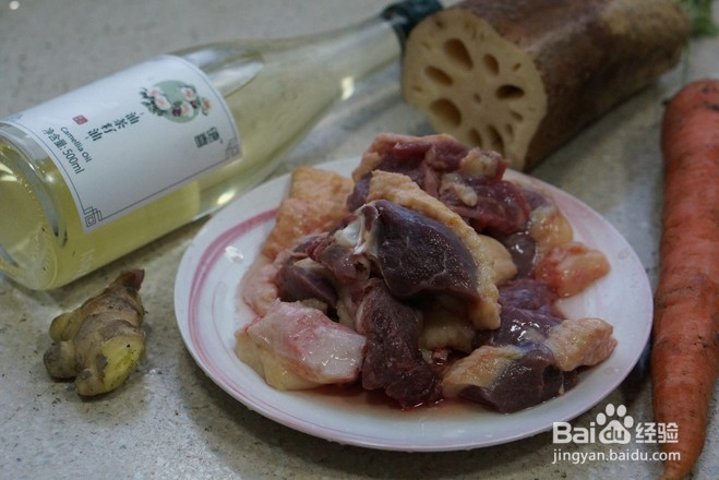 茶油莲藕炖鸭汤