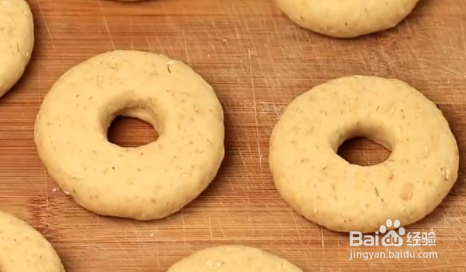 燕麦片里打2个鸡蛋，还能做出这样的美食