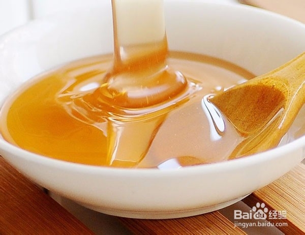 新疆黑蜂蜂蜜价格,黑蜂蜜的价格多少钱一斤?