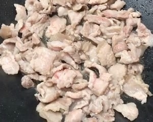 食补养生很香的家常莴笋炒肉的做法